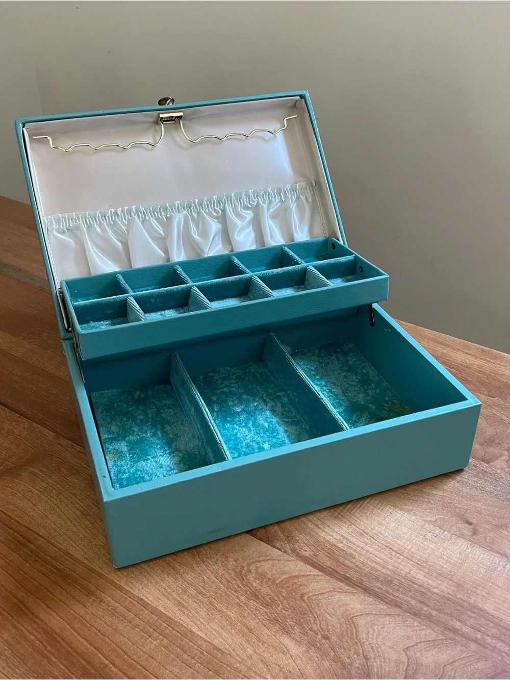 Vintage Lady Buxton Jewelry Box Turquoise Blue Leather MCM Vanity Storage 11 x 8